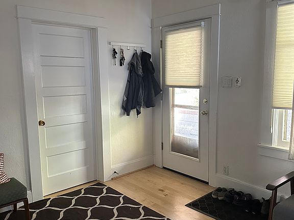 4th image of 1029 Jackson St