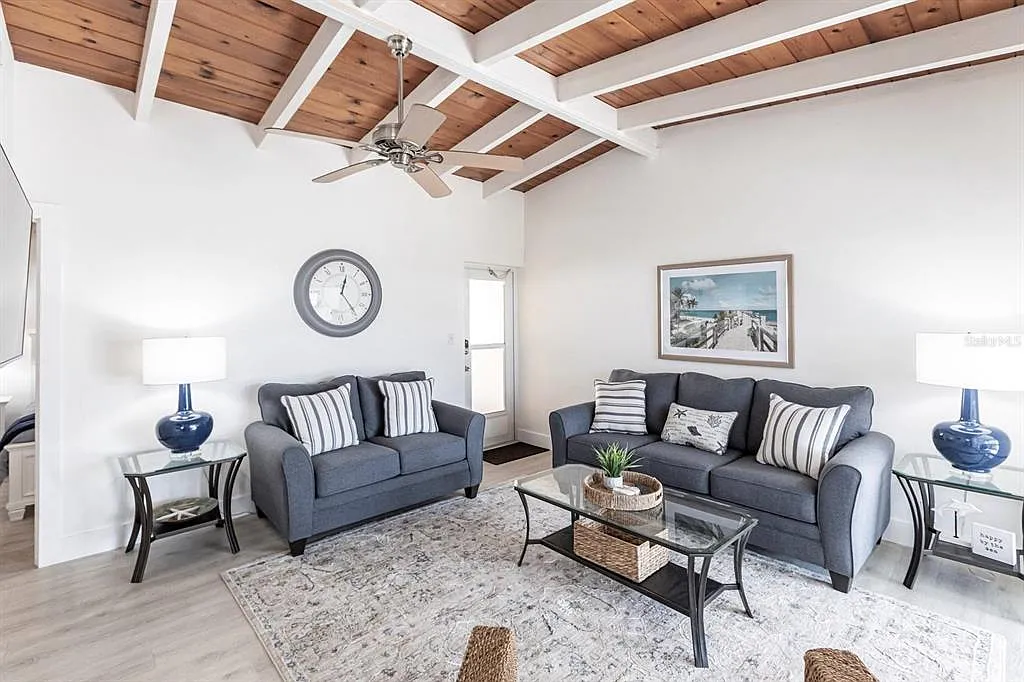 1 bed, 1.0 bath, 600 sqft, $5,370 — Photo 4