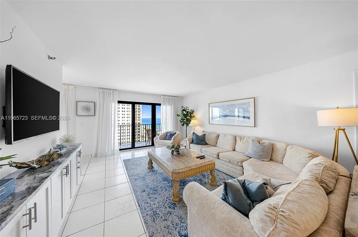 Building Photo - 1201 S Ocean Dr #1903S