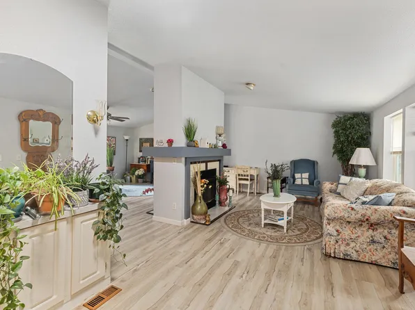 5648 Foothill Blvd Spc 5, Grants Pass, OR 97526