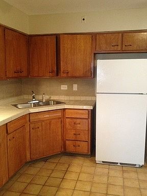 1st image of 6947 S Jeffery Blvd APT 2H