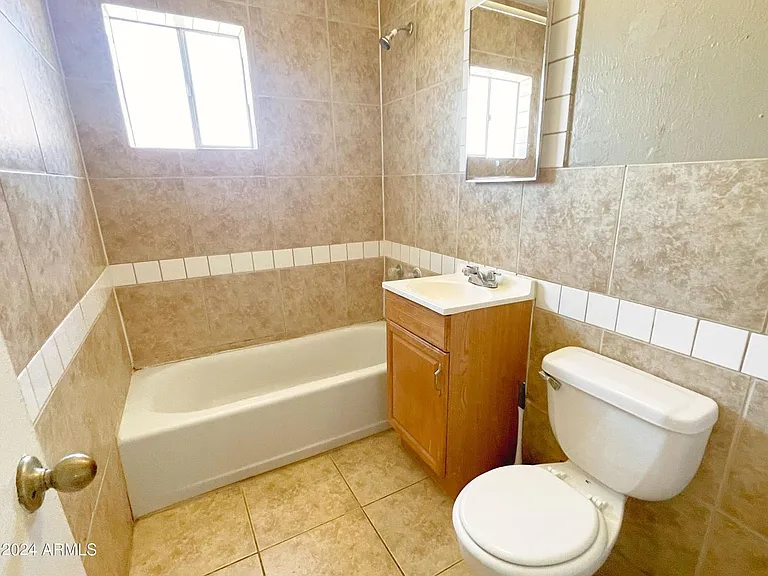 2138 E Turney Ave #D — Photo 10