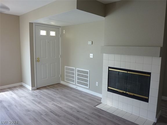2nd image of 4855 S Torrey Pines Dr Unit 205