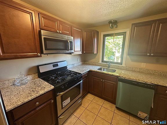4th image of 207 High Top Circle West #207