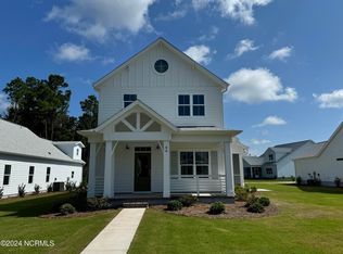 44 W Singing Ave, Hampstead, NC 28443
