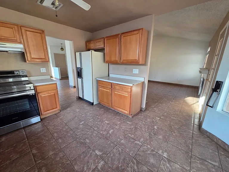 7009 W Brown St — Photo 10