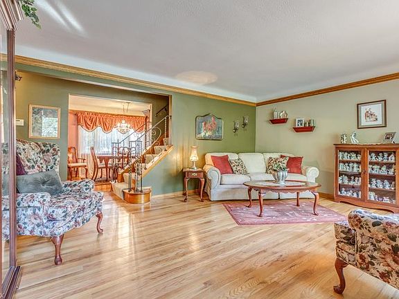 4th image of 1755 Kapel Dr