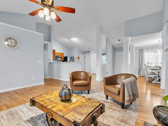 3rd image of 323 E Rustling Leaves Ln