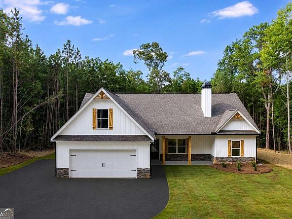 2nd image of 423 Relay Rd