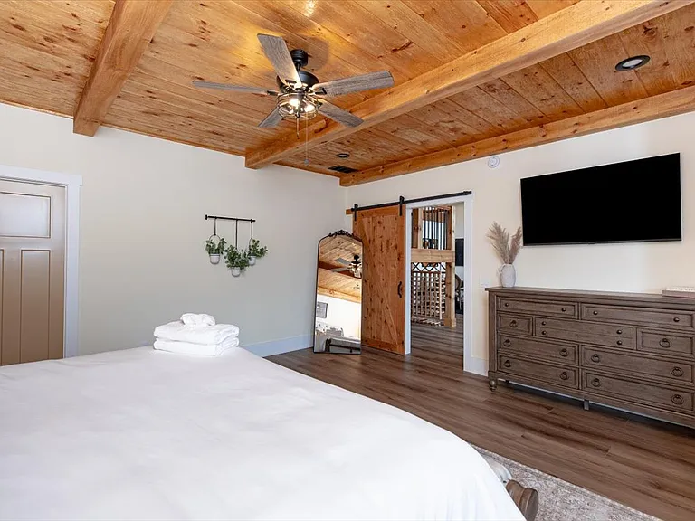 458 Palisade Dr — Photo 54