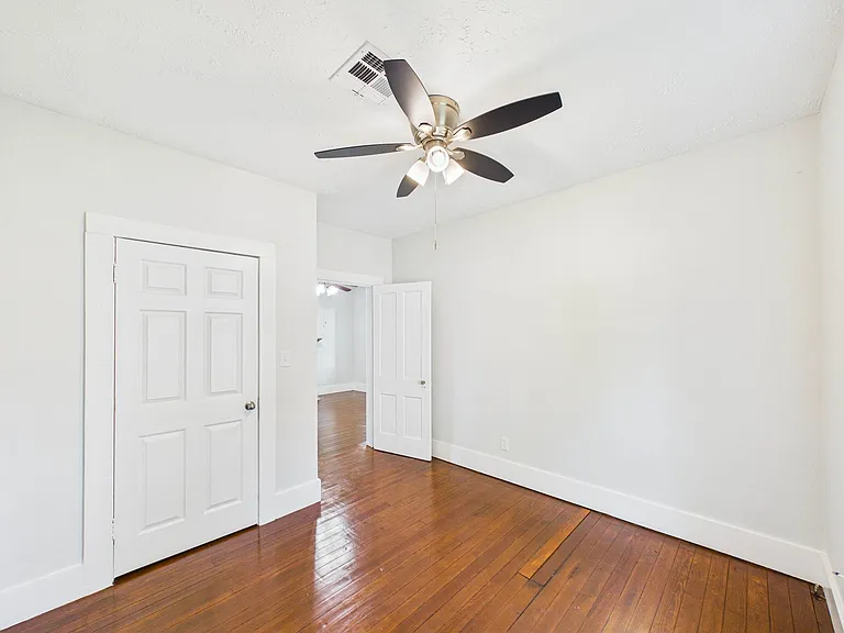 314 W Sidnor St — Photo 27