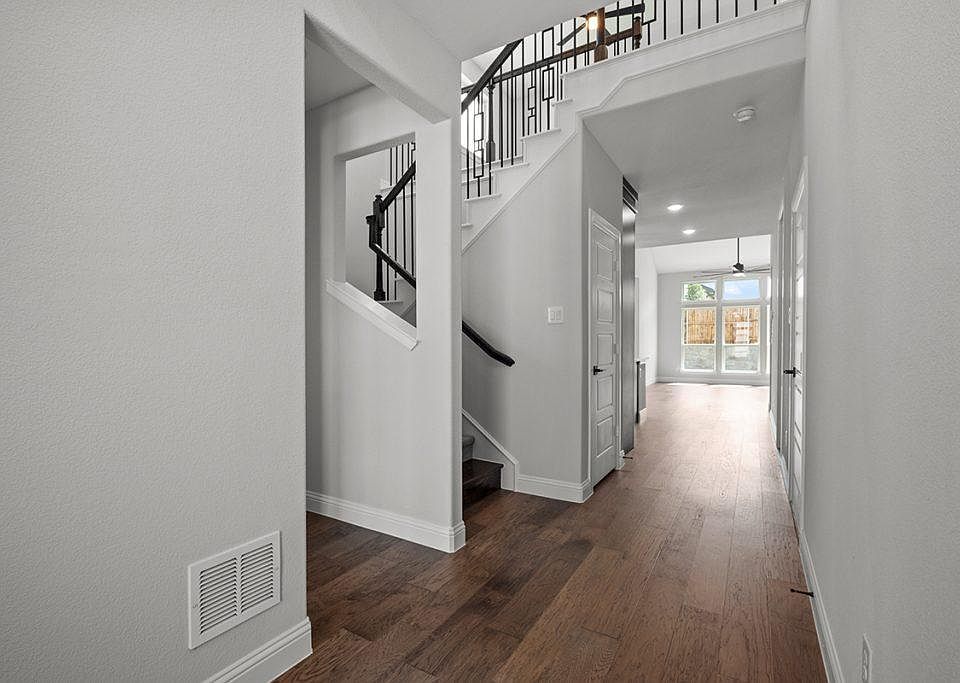 1st image of 10846 Grayhead Dr