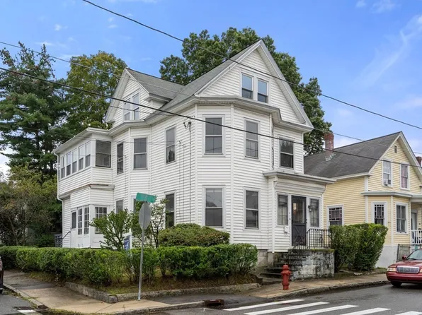 34 D St, Lowell, MA 01851