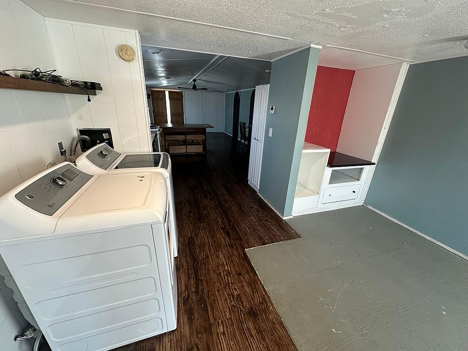 1st image of 124 W Morelia Ave