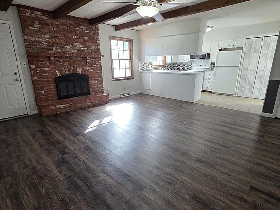 3rd image of 2856 E Bergman St