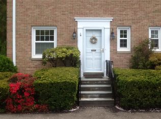 61 Heritage Hill Rd, New Canaan, CT 06840