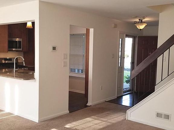 2nd image of 312 Sequoia Dr