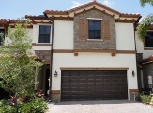 12130 Village Pl, Davie, FL 33325