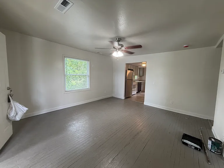 217 Walnut St — Photo 2