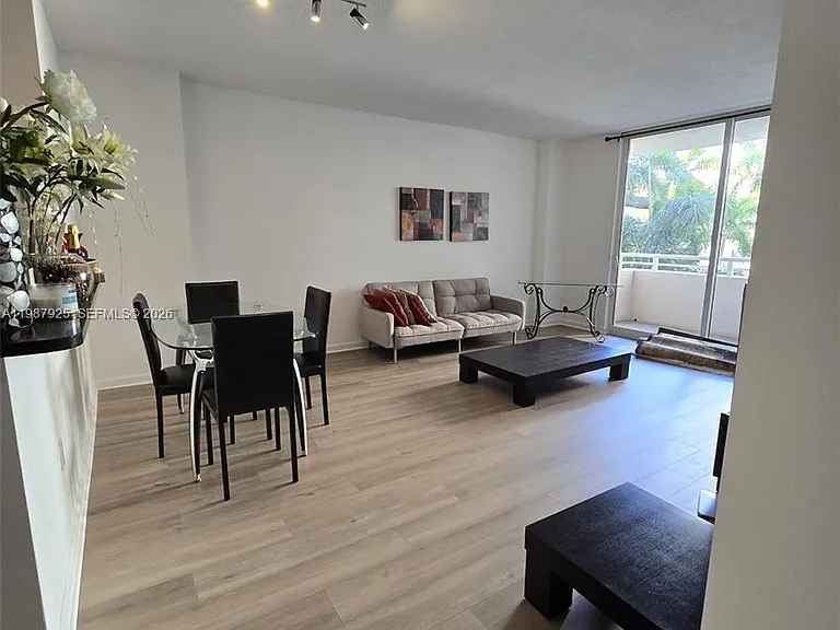 18800 NE 29th Ave #321 — Photo 2