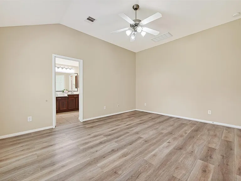 24431 Ranchwood Springs Ln — Photo 22
