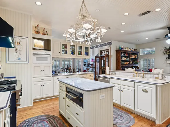 2101 Vista Ridge Ct, Arlington, TX 76013