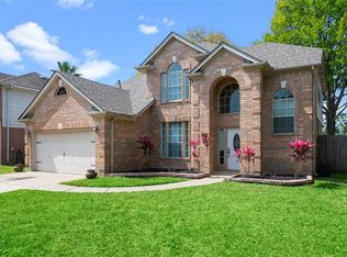 2133 Lord Nelson Dr, Seabrook, TX 77586