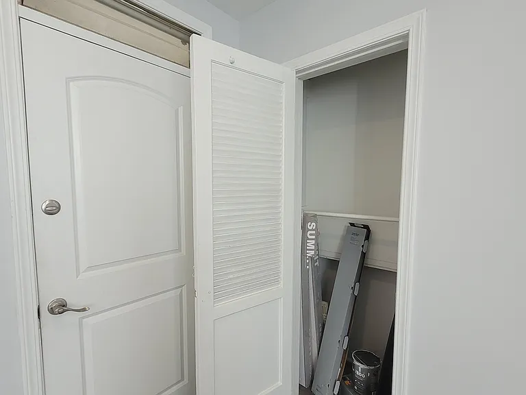 Oakhurst Apartments — Photo 46