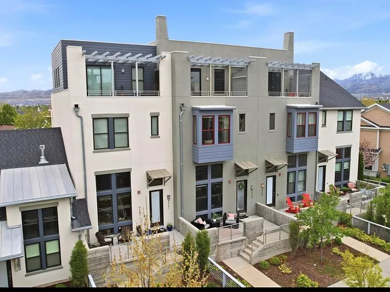 4563 W Daybreak Rim Way — Photo 1