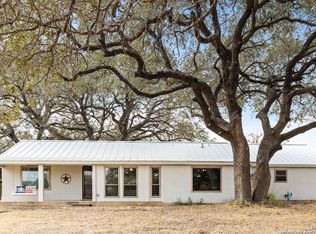 198 Pr 7730, Devine, TX 78016