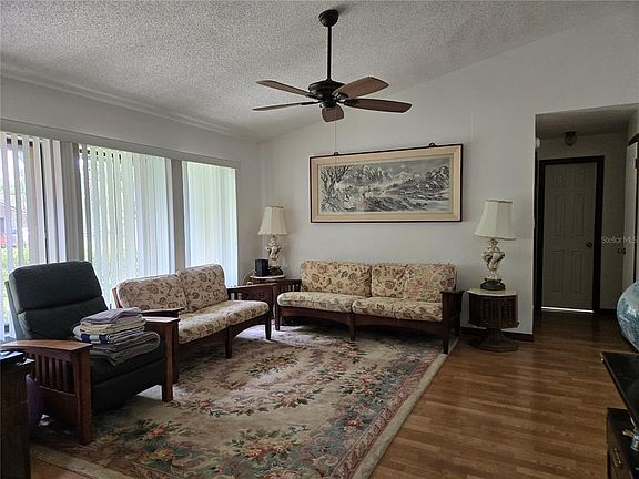 4th image of 827 RILL DRIVE