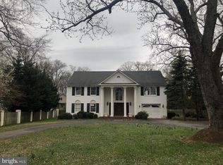 4928 Grafton St, Alexandria, VA 22312