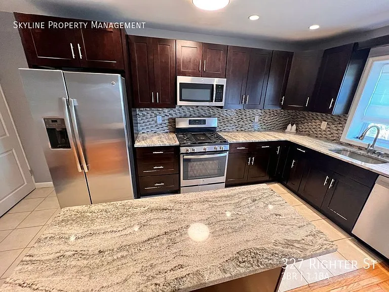 327 Righter St — Photo 11