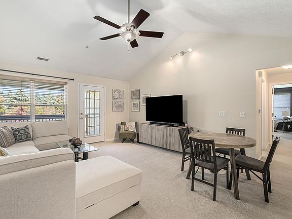 3rd image of 1581 Long Meadow Trl