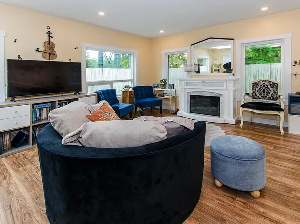 401 Raindance Cres, Capilano 5, BC V7P 1C1