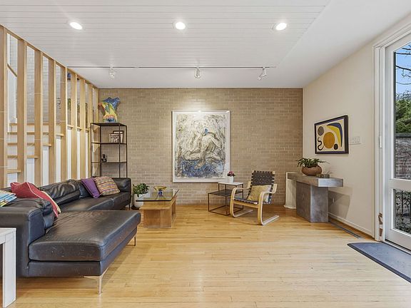 3rd image of 5631 S Blackstone Ave