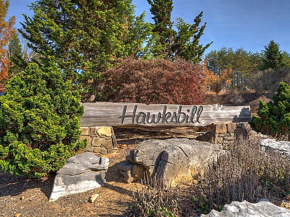 3rd image of 1018 Hawksbill Dr