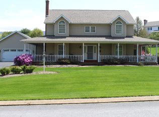 17 Somar Dr, Lewistown, PA 17044