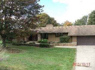 6500 Rowland Rd, Huntley, IL 60142