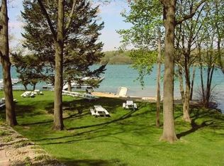 W5273 Pebble Beach Dr, Elkhorn, WI 53121