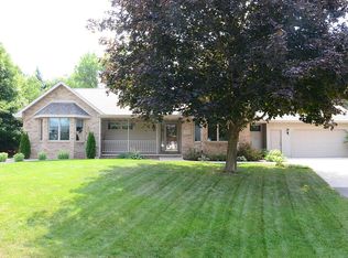 N325 Tamarack Cir, Appleton, WI 54915