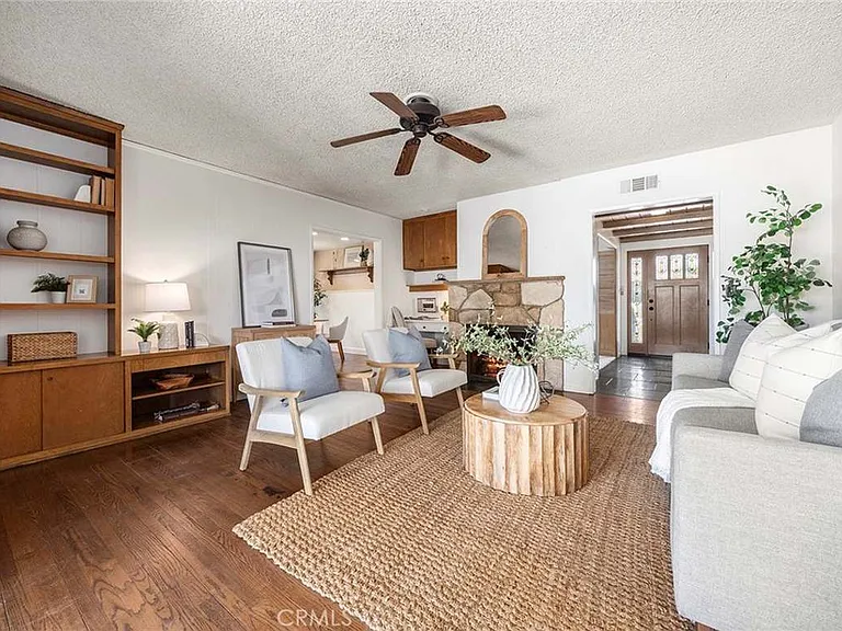 723 Rainbow Dr #1 — Photo 2