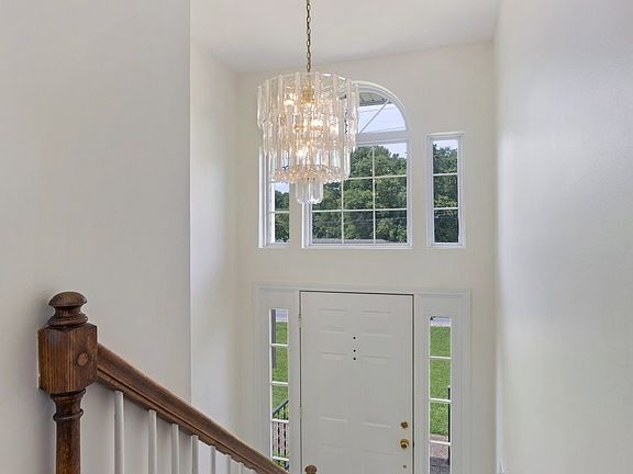 4th image of 647 Durrett Dr