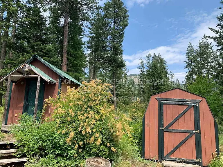 298 Woods Rd — Photo 18