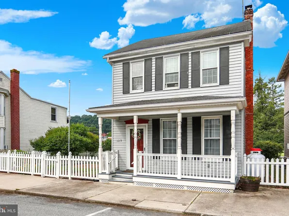 123 N 2nd St, Newport, PA 17074