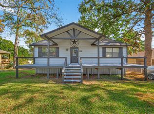 617 Gov Wood Dr, Pointblank, TX 77364