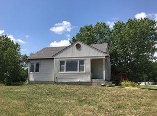 5321 SW 45th St, Topeka, KS 66610