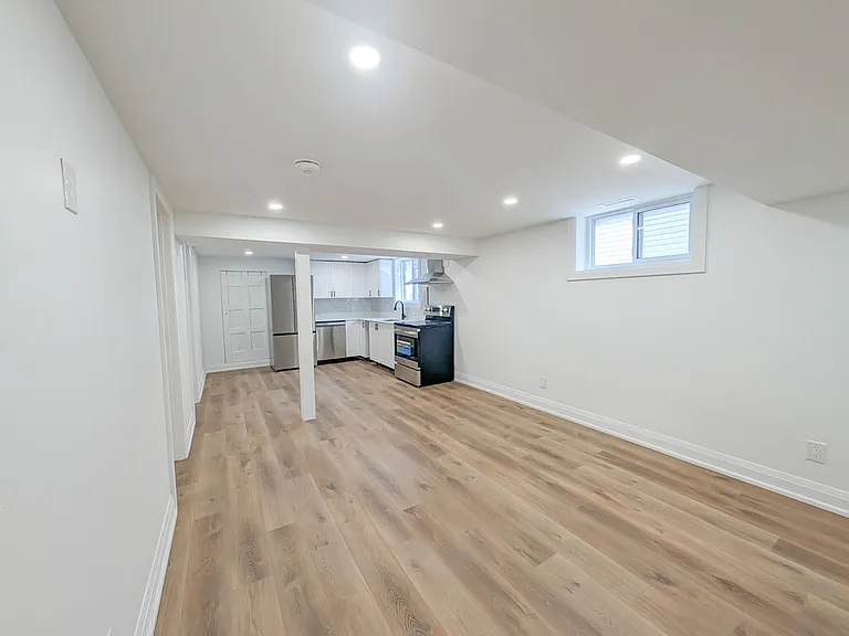 401 Navy St #2 — Photo 4