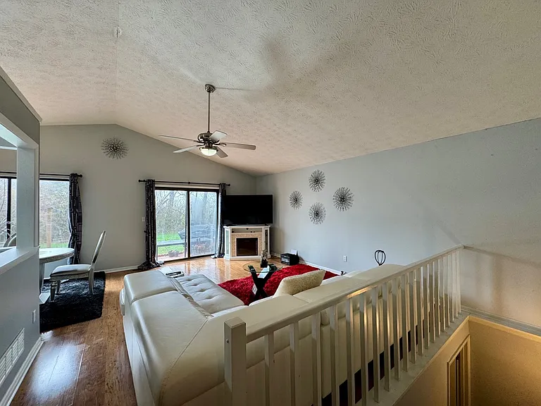 9526 Colegate Way — Photo 11