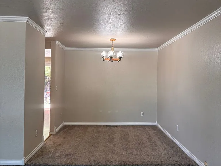 5303 N Sky Vista Ave — Photo 6